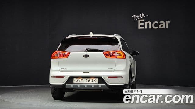 Kia Niro Prestige, 2017 4