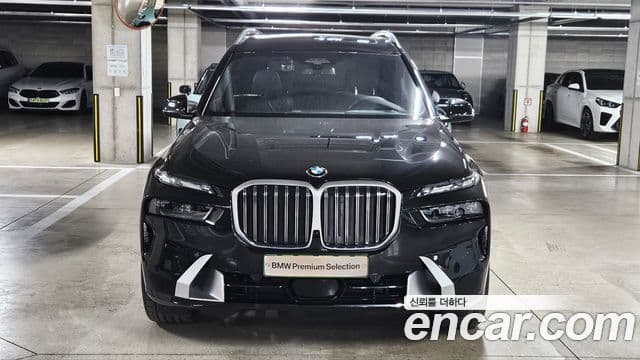 BMW X7 (G07) xDrive 40i Design Pure Excellence 6인승, 2025 3