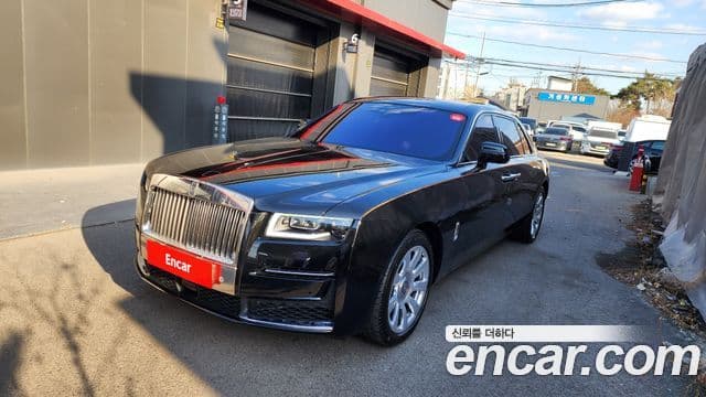 Rolls-Royce 고스트 2세대 6.7 EWB V12, 2024 1