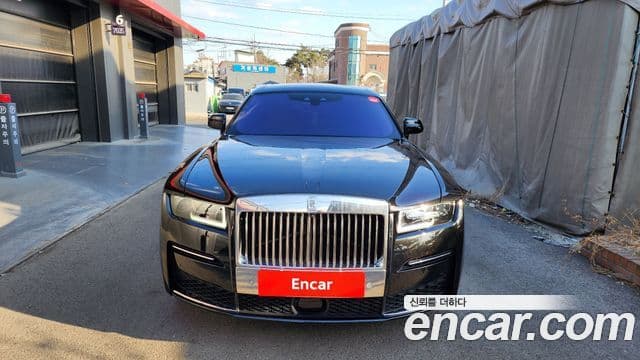 Rolls-Royce 고스트 2세대 6.7 EWB V12, 2024 3