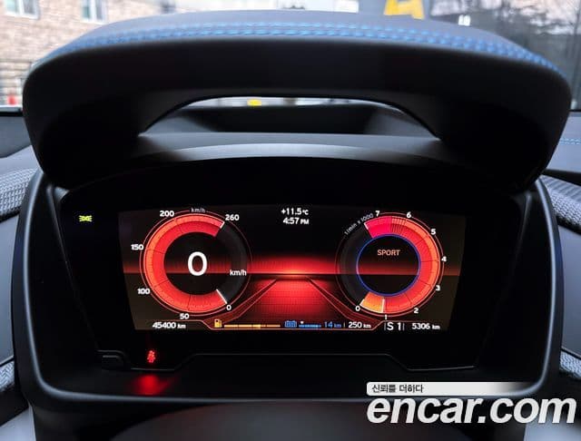 BMW i8 купе, 2016 11