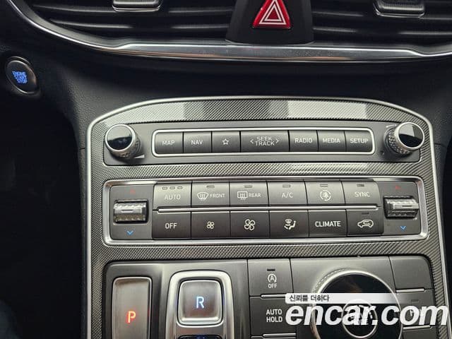 Hyundai The / новый New Santa Fe Exclusive, 2023 16