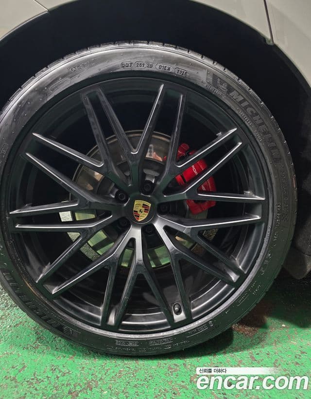 Porsche Macan 95B, 2023 все фото