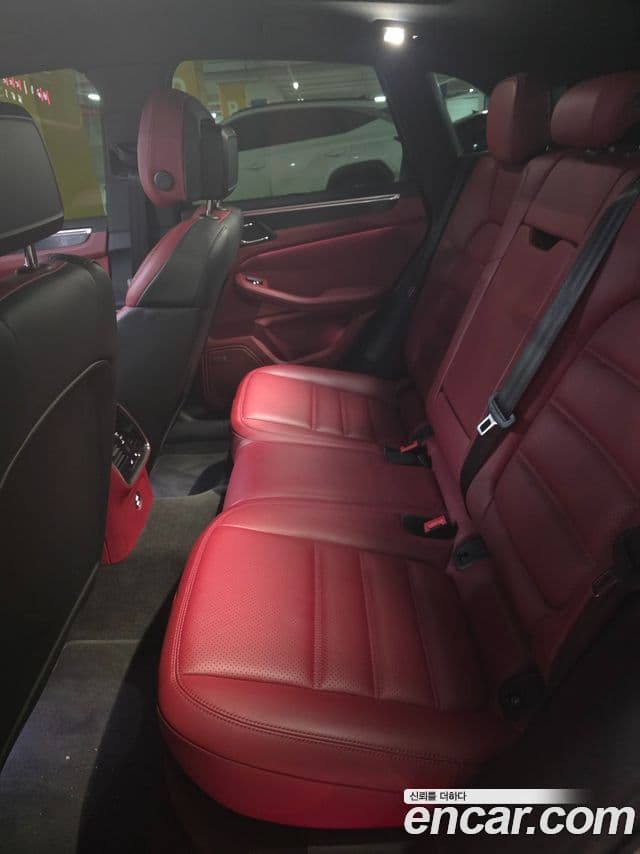 Porsche Macan 95B, 2023 6