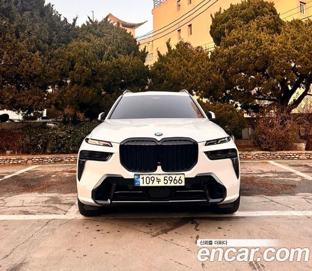 BMW X7 (G07) xDrive 40i M Sport 6인승, 2024 3