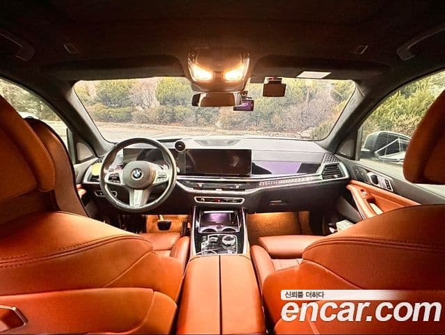 BMW X7 (G07) xDrive 40i M Sport 6인승, 2024 9