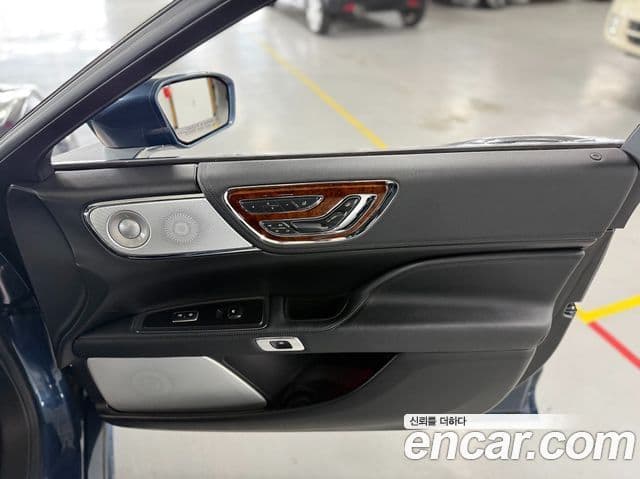 Lincoln Continental 10세대, 2019 14