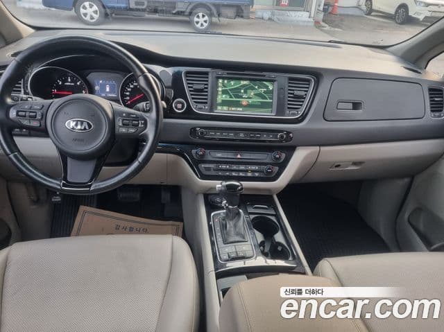 Kia All New Carnival Prestige, 2015 8