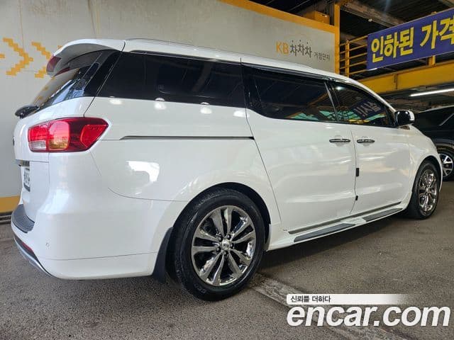 Kia All New Carnival Noblesse, 2016 4