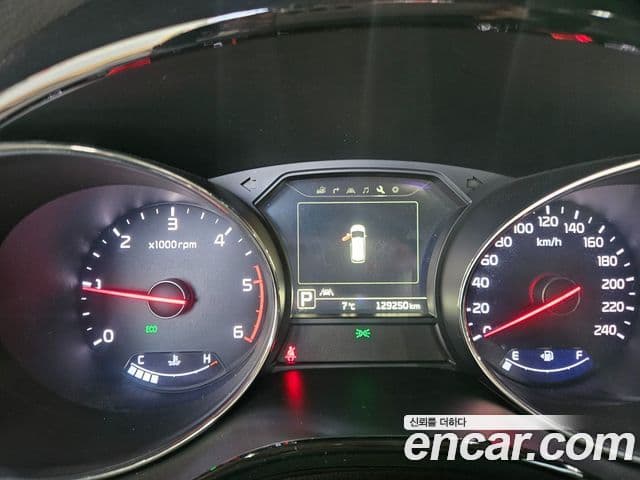 Kia All New Carnival Noblesse, 2016 7