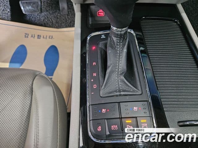 Kia All New Carnival Noblesse, 2016 12