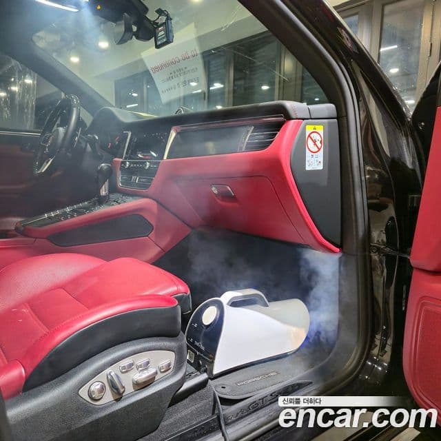 Porsche Macan 95B, 2020 4