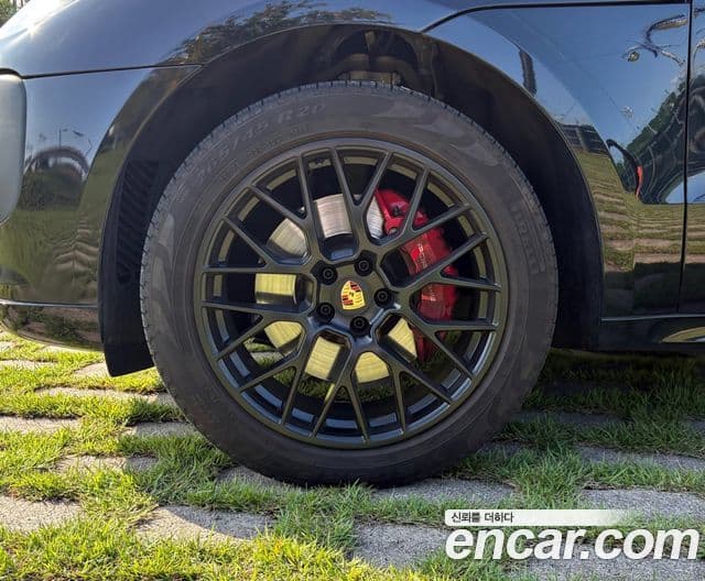 Porsche Macan 95B, 2020 8