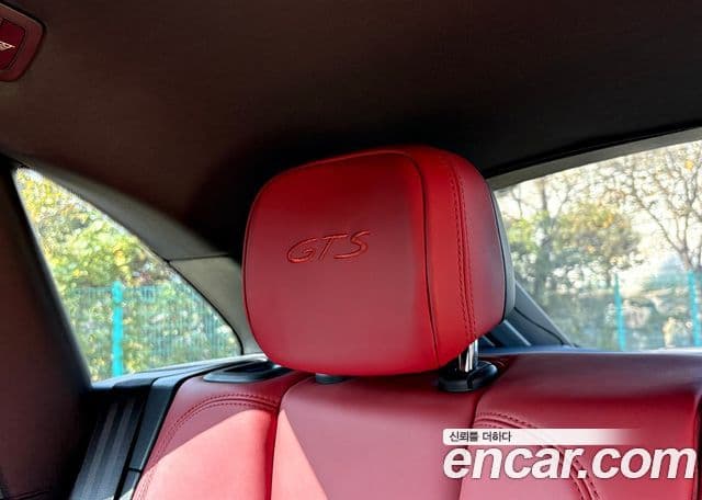 Porsche Macan 95B, 2020 15