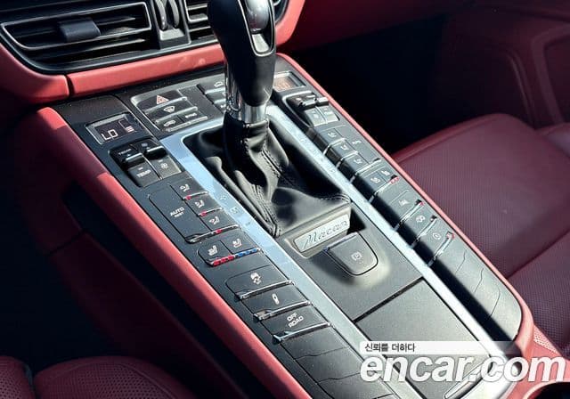 Porsche Macan 95B, 2020 18