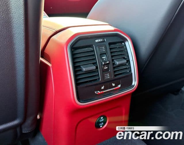 Porsche Macan 95B, 2020 19