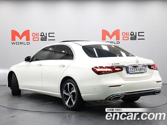 Mercedes-Benz E-класс W213 Avantgarde, 2021 2