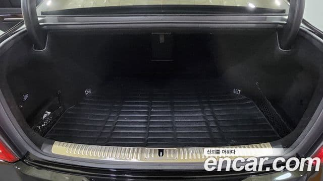 Genesis EQ900 Prestige, 2018 10