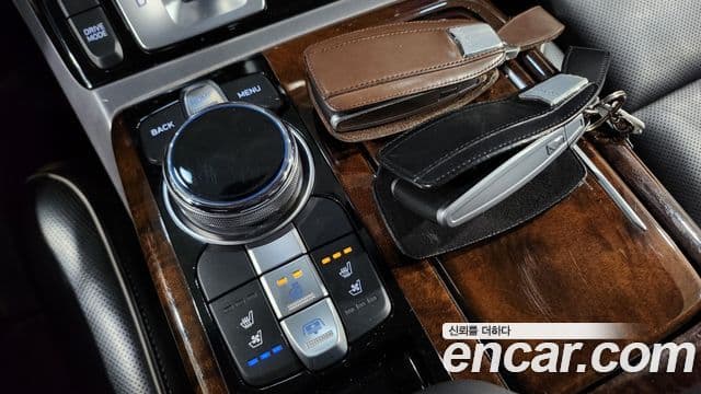 Genesis EQ900 Prestige, 2018 14