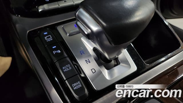 Genesis EQ900 Prestige, 2018 15