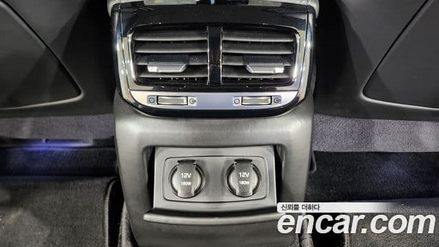 Genesis EQ900 Prestige, 2018 16