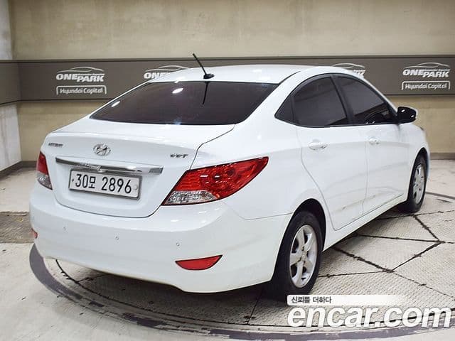 Hyundai Accent(новый кузов / новое поколение) Premier, 2012 3