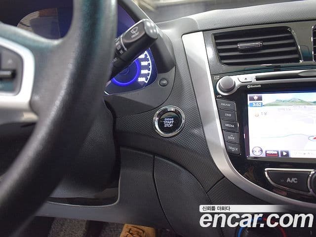 Hyundai Accent(новый кузов / новое поколение) Premier, 2012 11