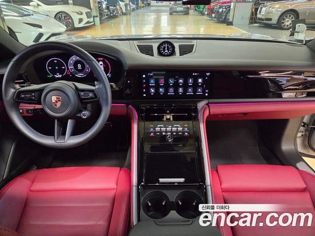 Porsche Panamera (976), 2025 7