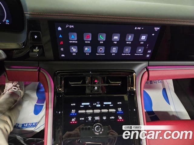 Porsche Panamera (976), 2025 10