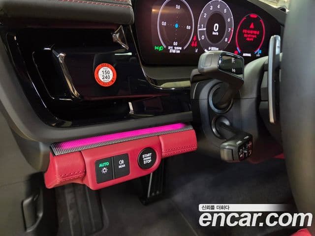 Porsche Panamera (976), 2025 12