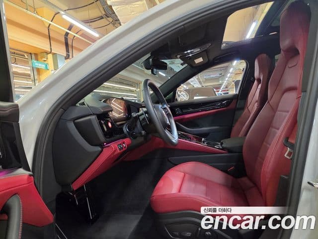 Porsche Panamera (976), 2025 13