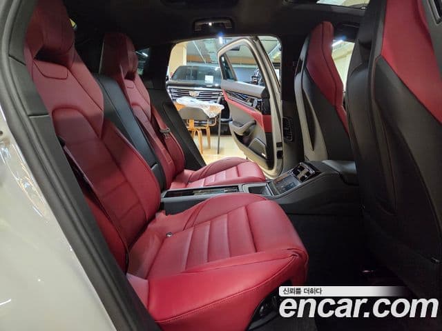 Porsche Panamera (976), 2025 15