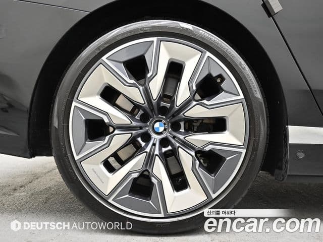 BMW 7시리즈 (G70) 750e xDrive Design Pure Excellence, 2024 все фото