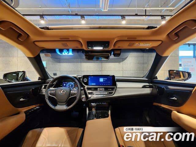 Lexus ES300h 7세대 Executive, 2024 6