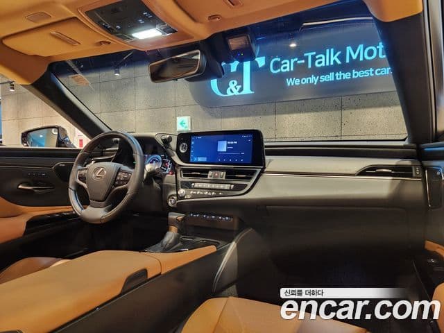 Lexus ES300h 7세대 Executive, 2024 10