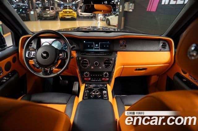 Rolls-Royce Cullinan, 2023 все фото