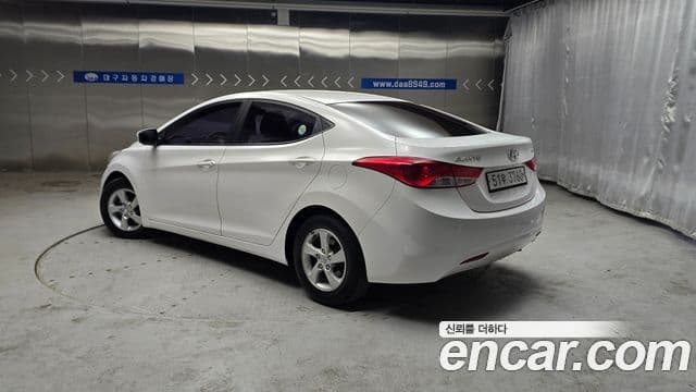 Hyundai Avante MD M16 GDI Deluxe, 2012 6