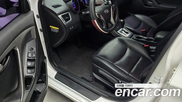 Hyundai Avante MD M16 GDI Deluxe, 2012 7