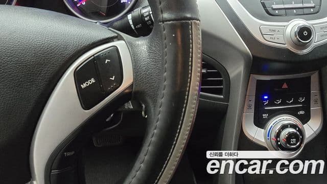 Hyundai Avante MD M16 GDI Deluxe, 2012 14