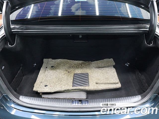 Genesis G90 Premium Luxury, 2021 все фото