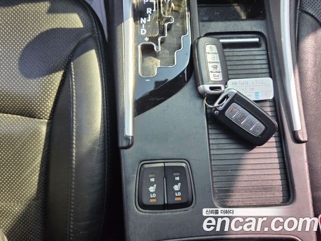 Hyundai YF Sonata Premier, 2011 11