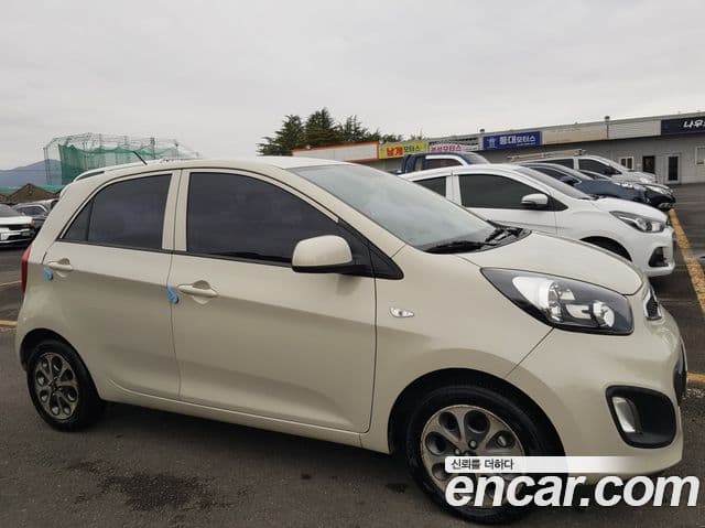 Kia All New Morning Deluxe, 2012 3