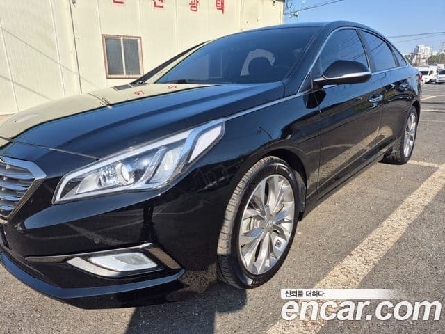 Hyundai LF Sonata Premium, 2015 1