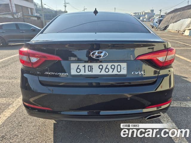 Hyundai LF Sonata Premium, 2015 4