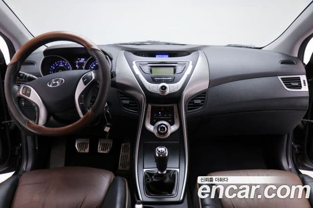 Hyundai Avante MD M16 GDI Deluxe, 2012 7