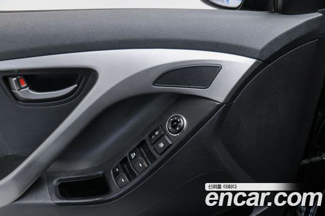 Hyundai Avante MD M16 GDI Deluxe, 2012 12