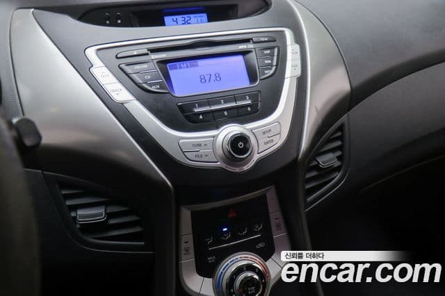 Hyundai Avante MD M16 GDI Deluxe, 2012 14