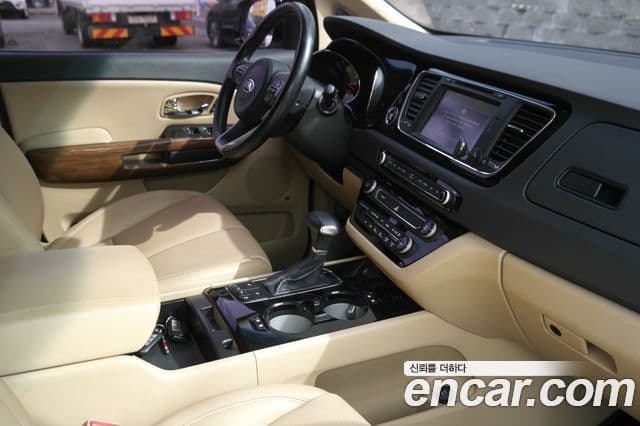 Kia All New Carnival Noblesse, 2017 7