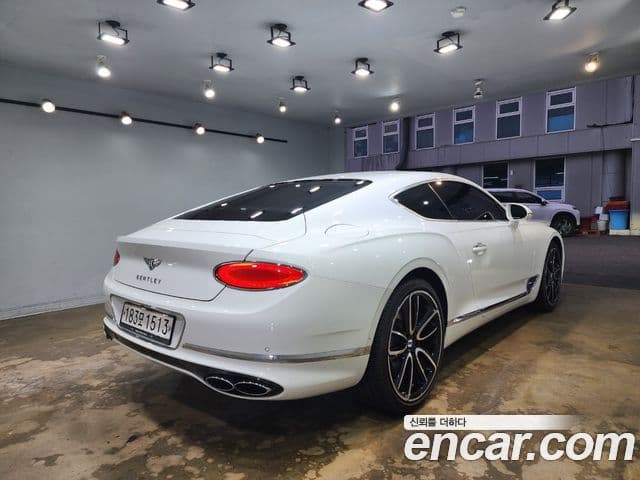 Bentley Continental GT 3세대 4.0 GT, 2022 4