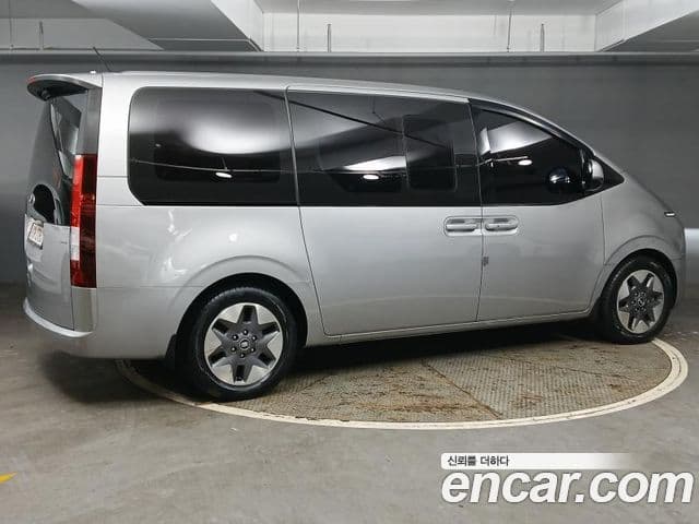 Hyundai Staria Modern, 2022 4